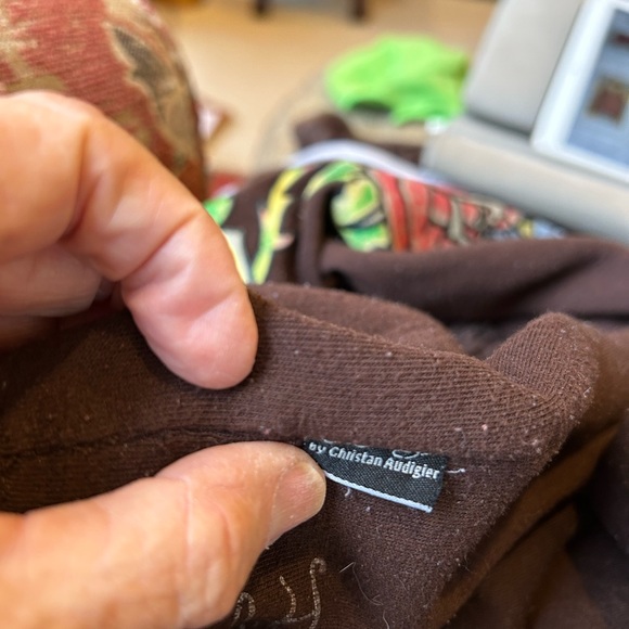 Ed Hardy zip up sweatshirt - Picture 7 of 8